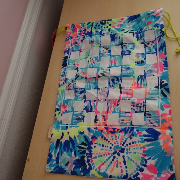 NEW Lilly Pulitzer Drawstring DiveIn Print Bag - Picture 5 of 6